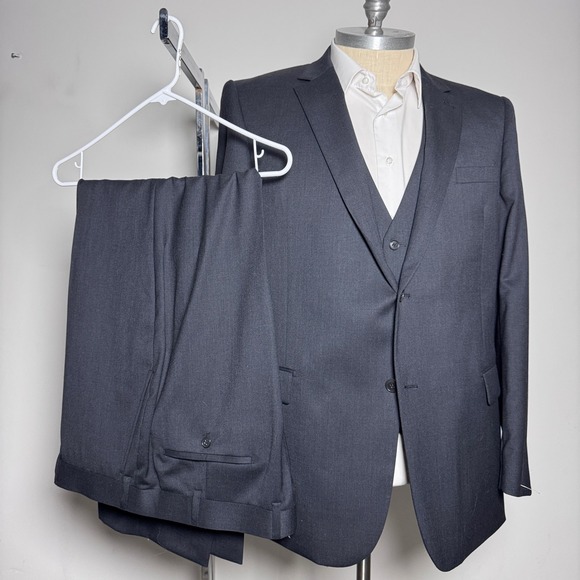 Linea Uomo Other - Linea Uomo 3-Piece Suit Mens 46L 38x31 Charcoal Gray Solid Wool Slim Fit